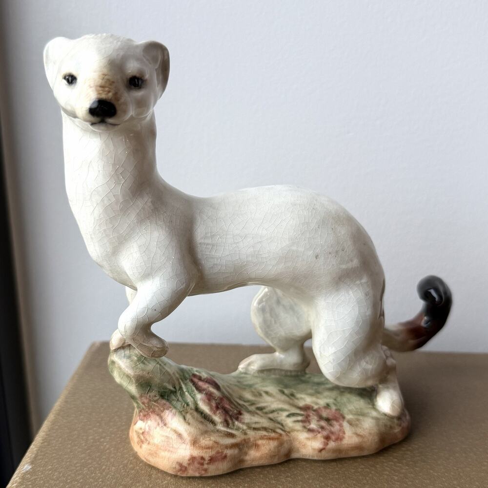 Beswick Stoat (Weasel) in Winter Coat Figurine No 1021 - Repaired Tail